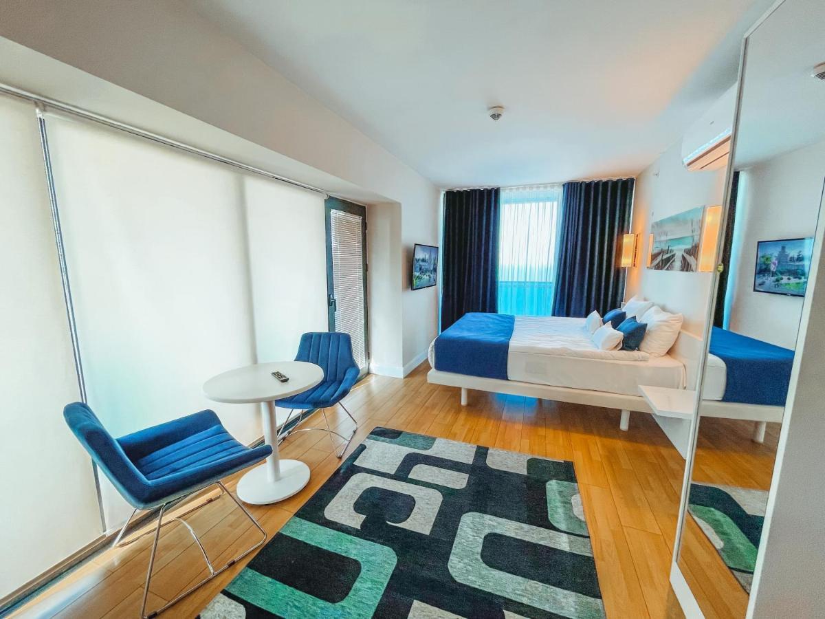 Seaside Vip40 Hotel Batumi Exterior photo