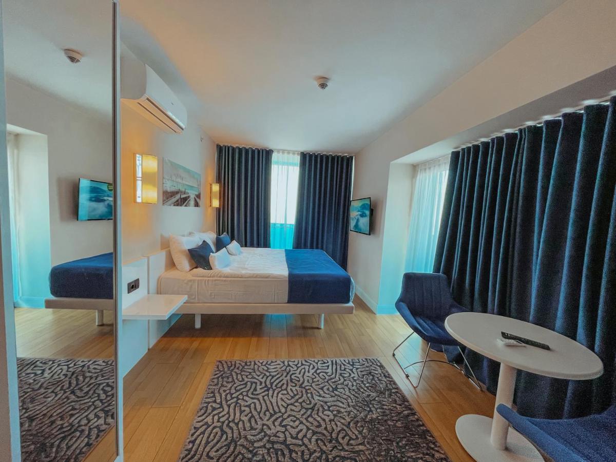 Seaside Vip40 Hotel Batumi Exterior photo
